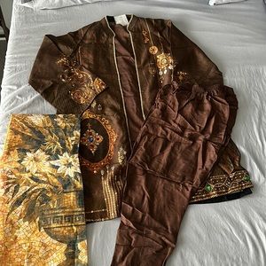 Pakistani brand Almirah suit luxury brand shalwar kameez